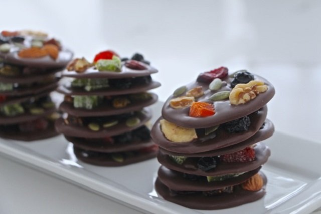 Fruits and Nutsbites Fruits and Nutsbites