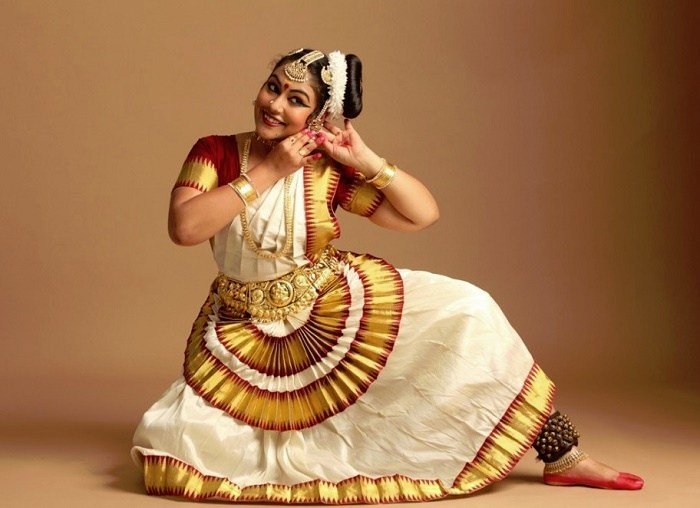 Mohiniyattam Mohiniyattam
